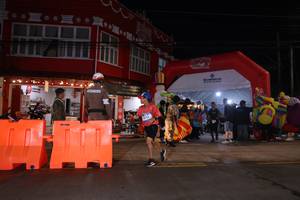 BIB: 3100
                            <button type="button" onclick="openModal(26222670)" class="btn btn-primary btn-sm float-right btn-popup" data-toggle="modal" data-target=".modal-high-quality">
                        <i class="fas fa-shopping-cart"></i> Add to Cart
                    </button>
                                            <button type="button" onclick="isThisMe(26222670, true)" class="btn btn-success btn-sm float-right btn-popup btn-isme hidden" data-toggle="tooltip" data-placement="bottom" title="นี่คือรูปของคุณใช่ไหม คลิกที่นี่เพื่อเอาเข้าอัลบั้ม">
                        <i class="fas fa-plus"></i> Add to album
                    </button>
                    <button type="button" onclick="isThisMe(26222670, false)" class="btn btn-warning btn-sm float-right btn-popup btn-isnotme hidden">
                        <i class="fas fa-ban"></i> Remove from album
                    </button>